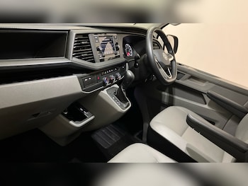 Used Volkswagen Transporter 2022 for sale - 77640495: Photo