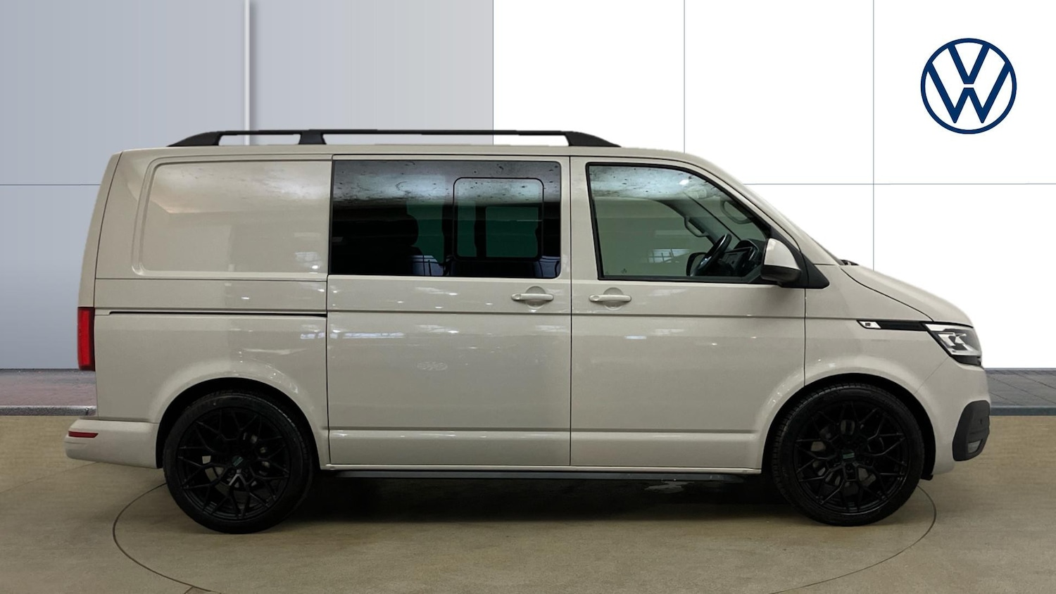 Used Volkswagen Transporter 2023 for sale - 76589705: Photo 4