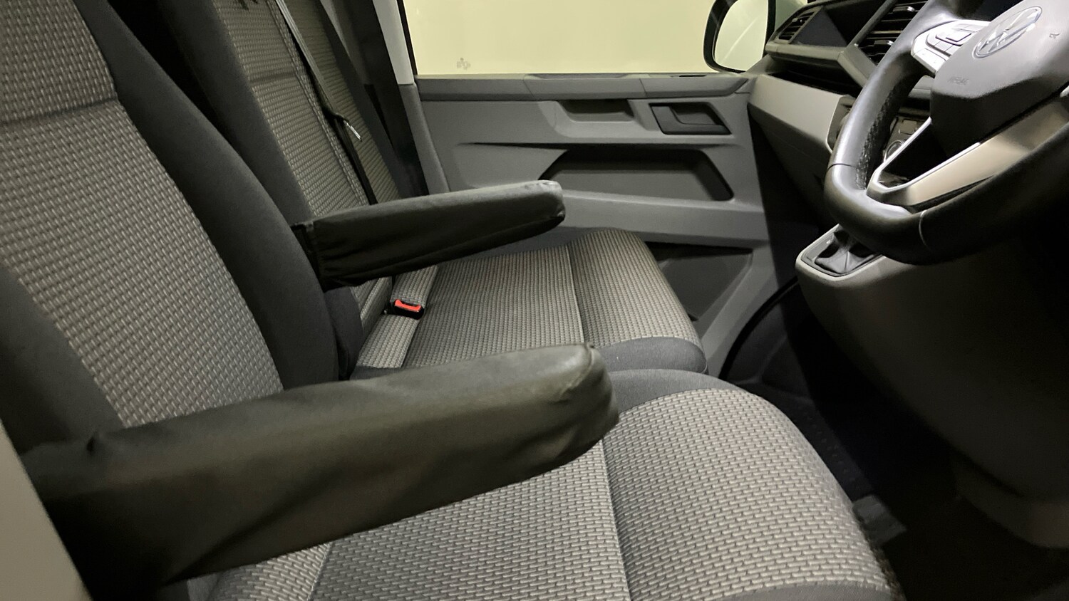 Used Volkswagen Transporter 2023 for sale - 76589705: Photo 44