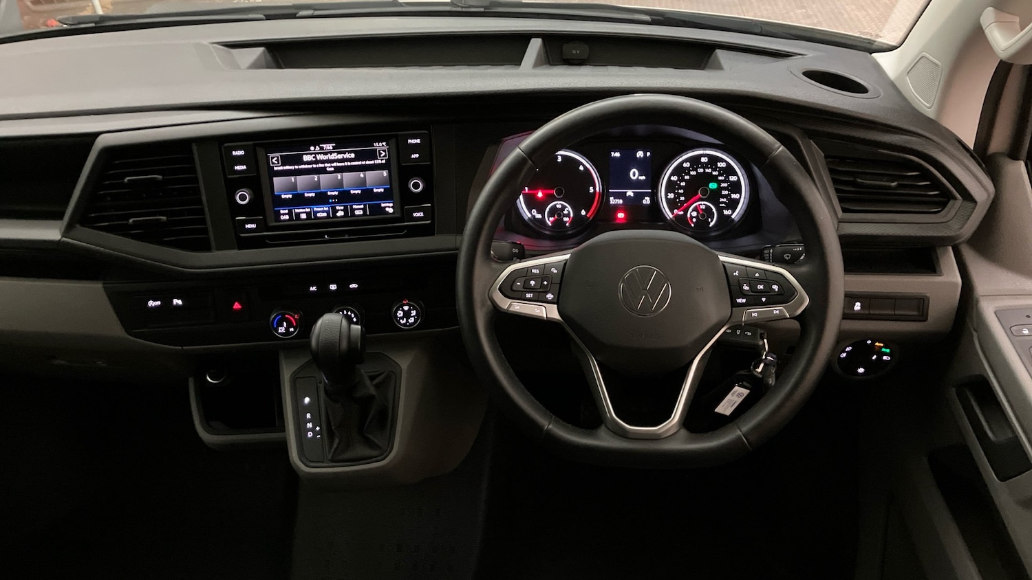 Used Volkswagen Transporter 2023 for sale - 76589705: Photo 9