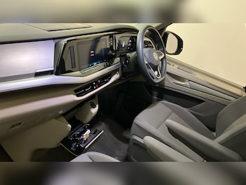 Used Volkswagen Multivan 2025 for sale - 79417684: Photo