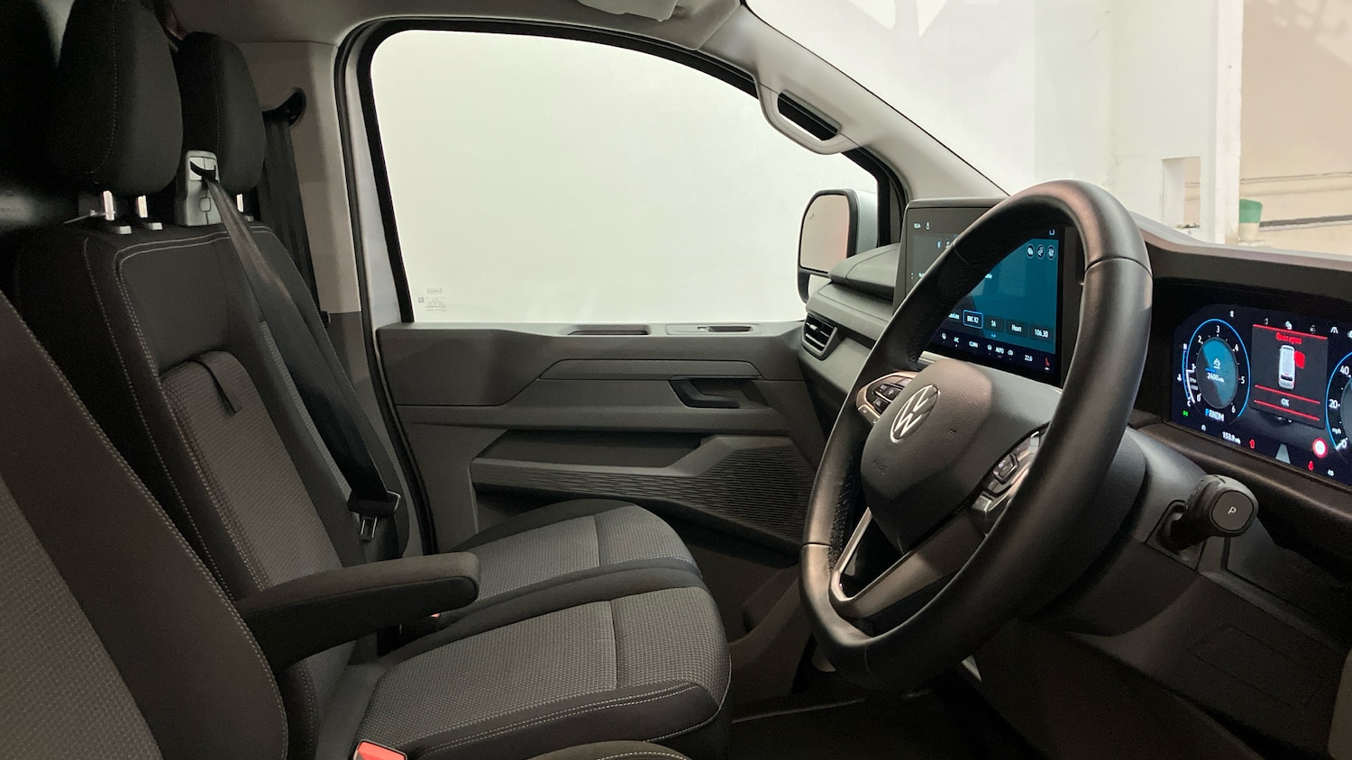 Used Volkswagen Transporter 2025 for sale - 76984605: Photo 15