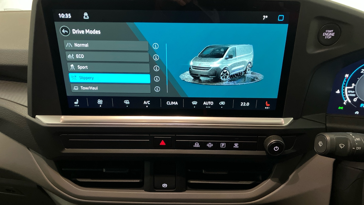 Used Volkswagen Transporter 2025 for sale - 76984605: Photo 43