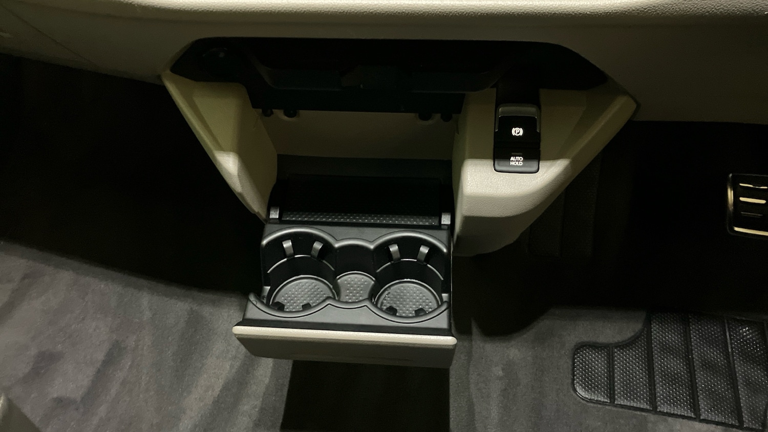 Used Volkswagen Multivan 2025 for sale - 76452650: Photo 14