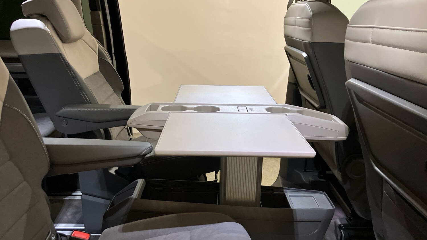 Used Volkswagen Multivan 2025 for sale - 76452650: Photo 28