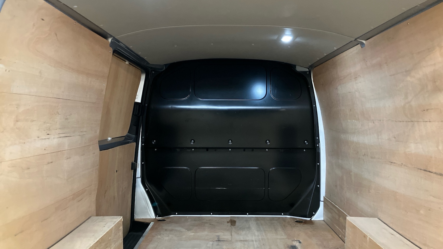 Used Volkswagen Transporter 2023 for sale - 78176379: Photo 20