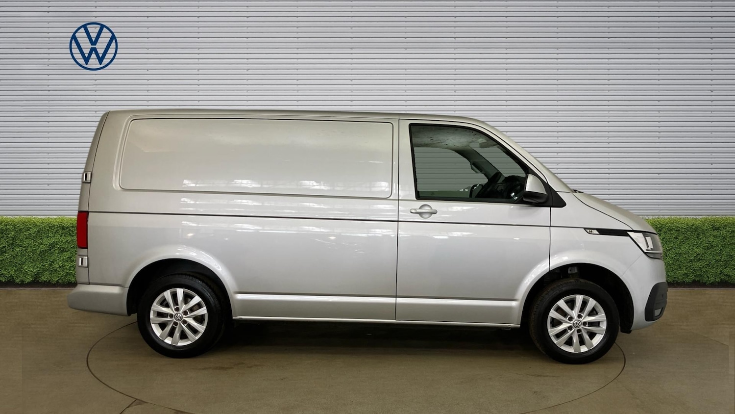 Used Volkswagen Transporter 2023 for sale - 78176379: Photo 4