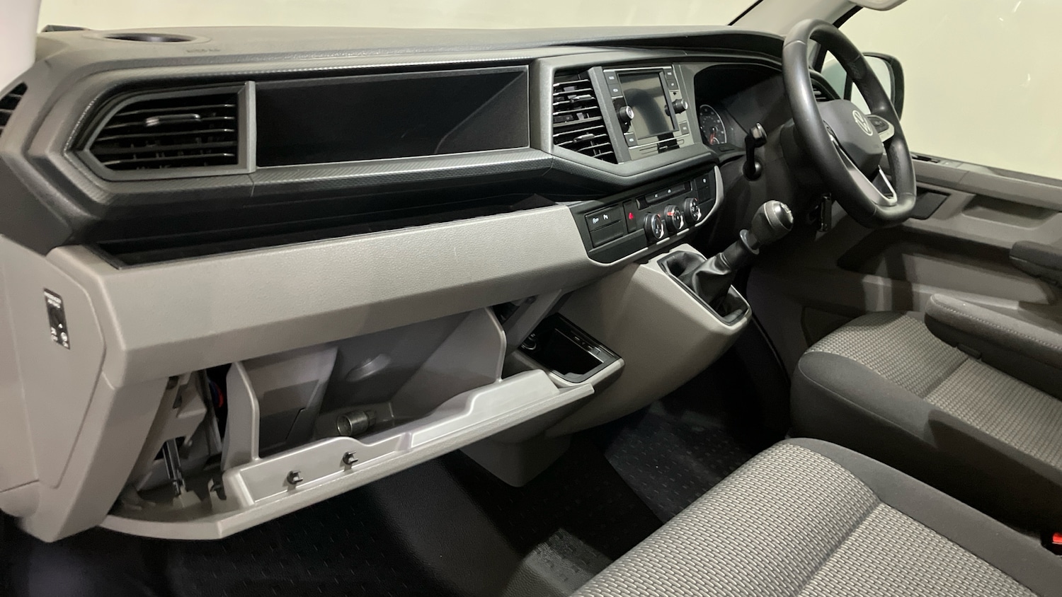 Used Volkswagen Transporter 2023 for sale - 78176379: Photo 45