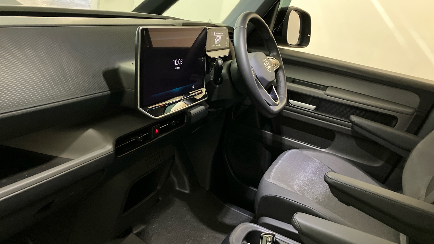 Used Volkswagen ID.Buzz 2025 for sale - 76722736: Photo 2