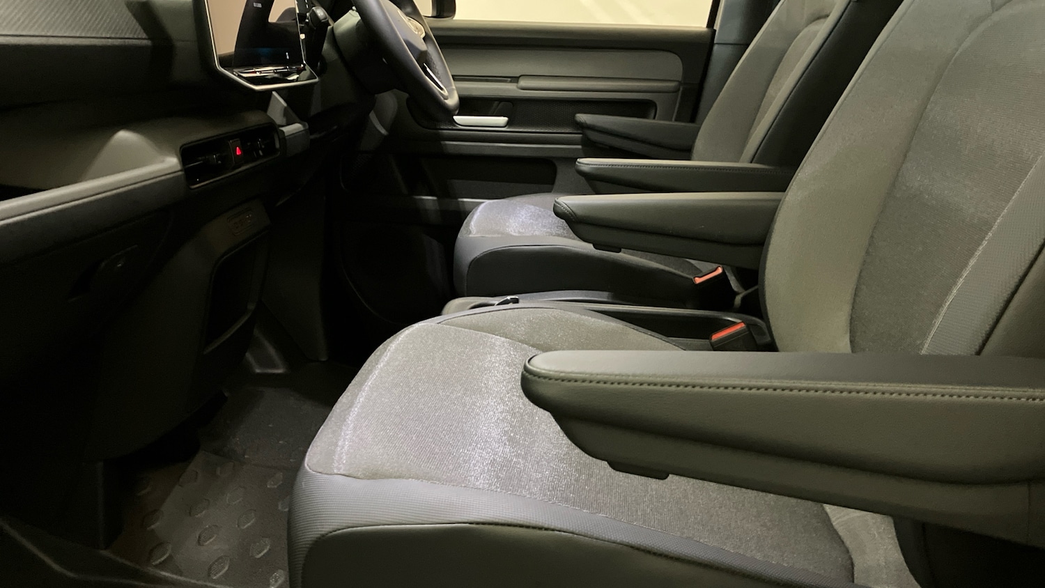 Used Volkswagen ID.Buzz 2025 for sale - 76722736: Photo 22