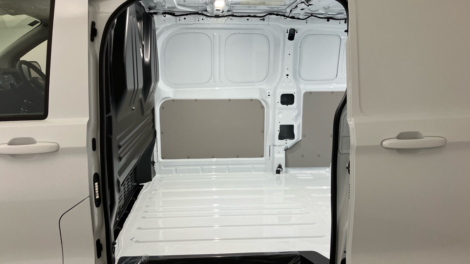 Used Volkswagen Transporter 2025 for sale - 76156514: Photo 25