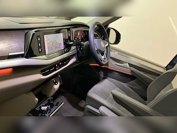 Used Volkswagen Multivan 2023 for sale - 77567327: Photo