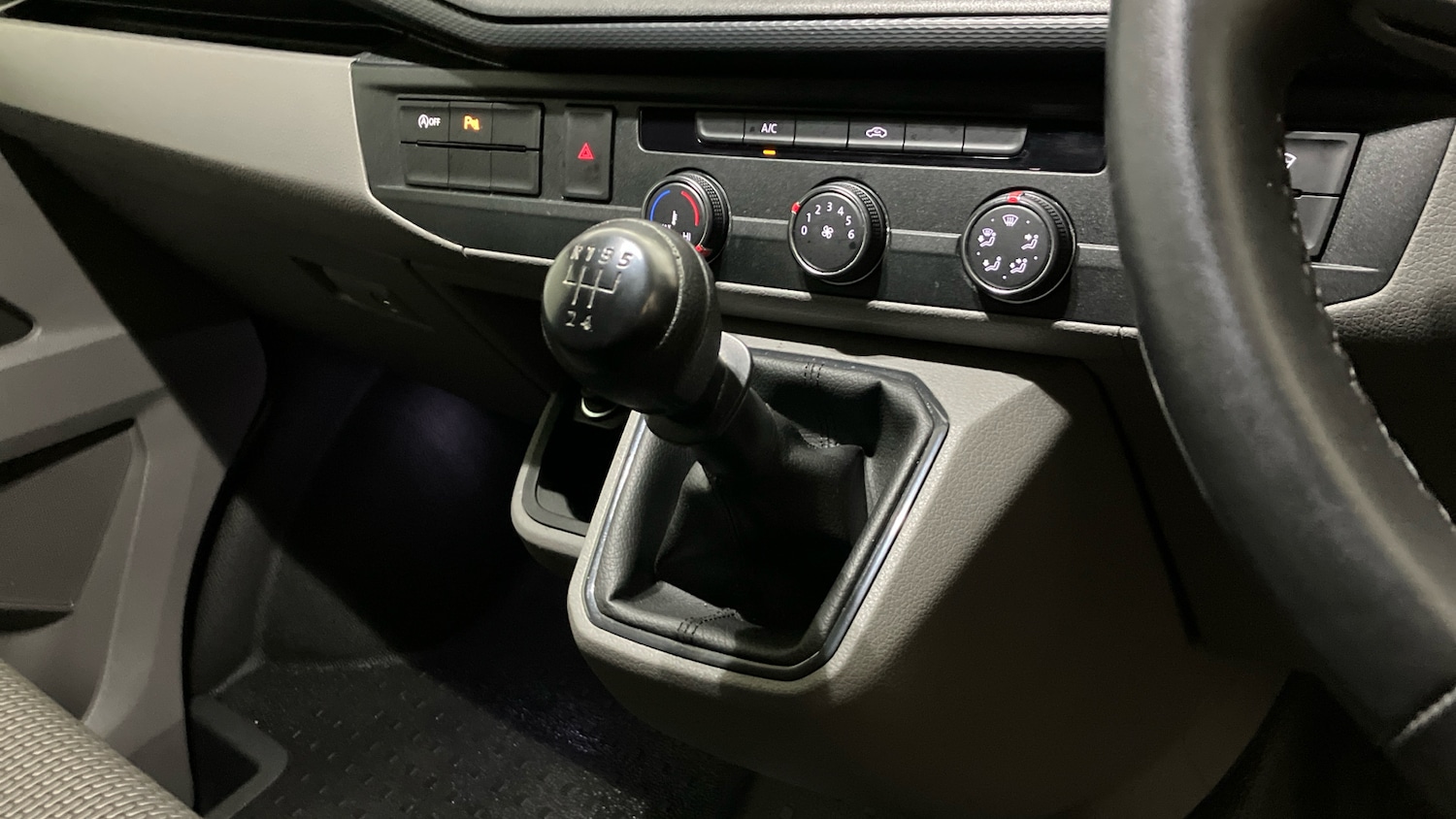 Used Volkswagen Transporter 2022 for sale - 76737929: Photo 14