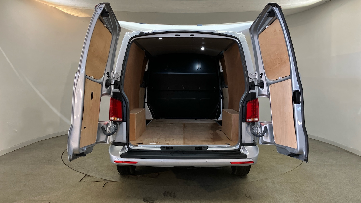 Used Volkswagen Transporter 2022 for sale - 76737929: Photo 34