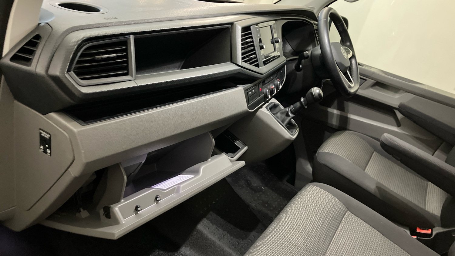 Used Volkswagen Transporter 2022 for sale - 76737929: Photo 44