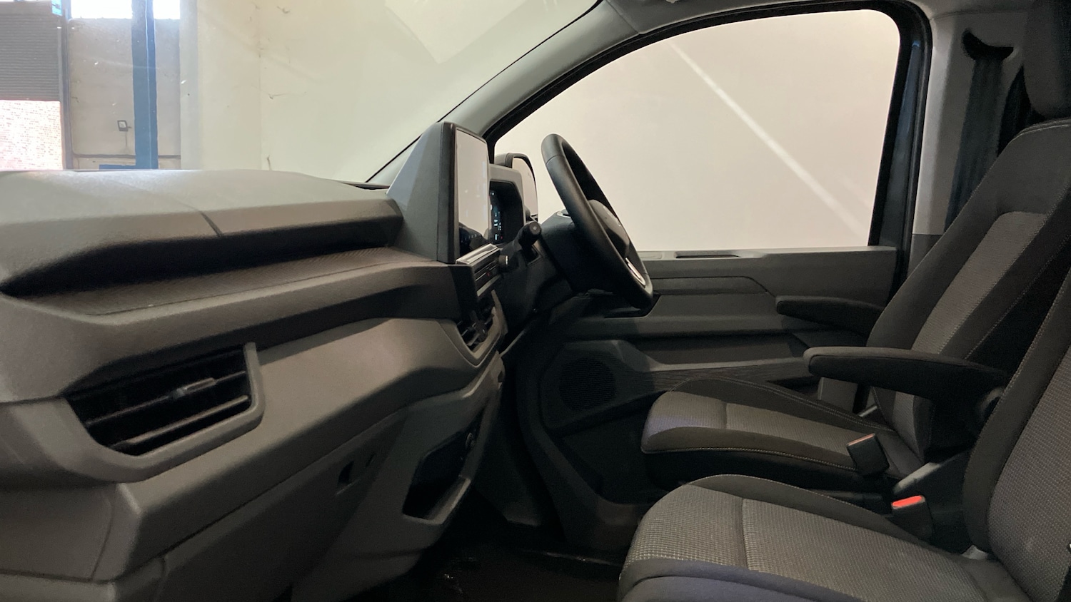 Used Volkswagen Transporter 2025 for sale - 76156518: Photo 24