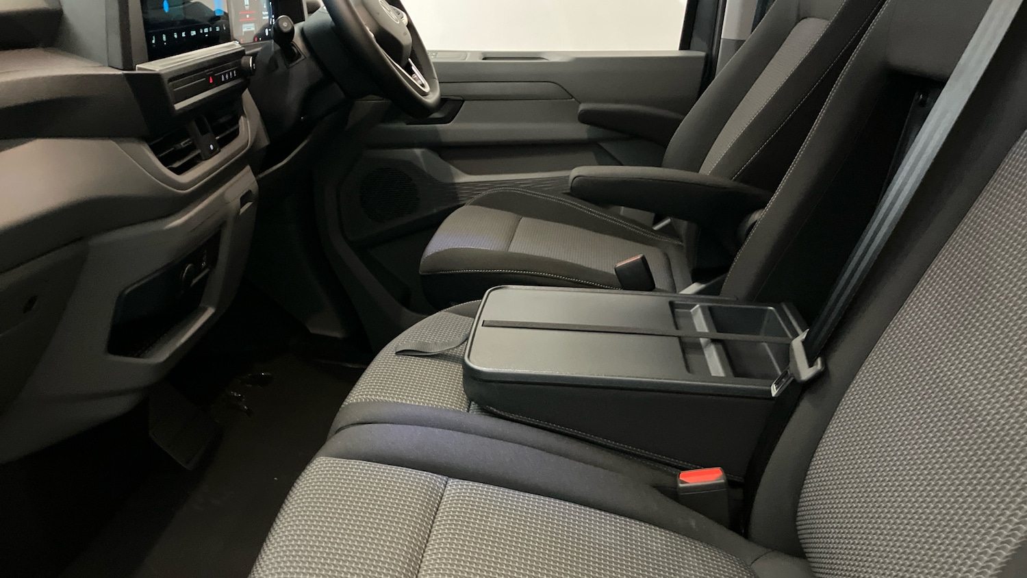 Used Volkswagen Transporter 2025 for sale - 76156518: Photo 25