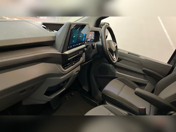 Used Volkswagen Transporter 2025 for sale - 76156518: Photo