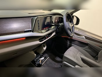 Used Volkswagen Multivan 2025 for sale - 78092556: Photo