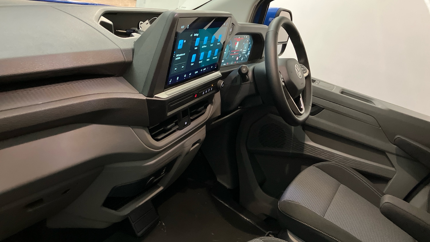 Used Volkswagen Transporter 2025 for sale - 77676153: Photo 2