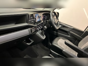 Used Volkswagen Caravelle 2020 for sale - 75524672: Photo