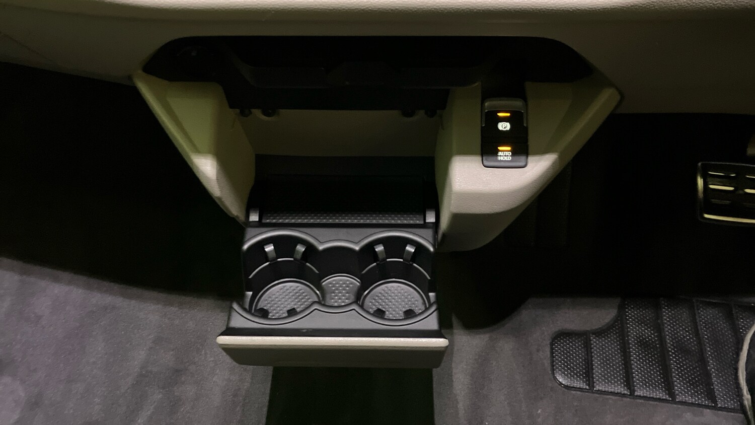 Used Volkswagen Multivan 2025 for sale - 76505483: Photo 14