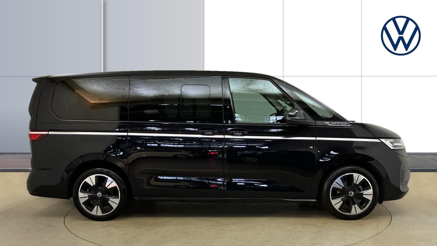 Used Volkswagen Multivan 2025 for sale - 76505483: Photo 4