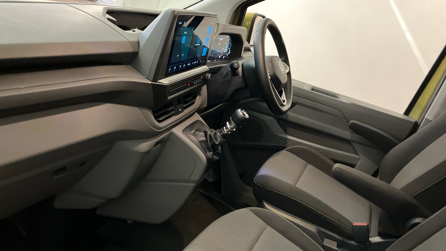 Used Volkswagen Transporter 2025 for sale - 76761928: Photo 2