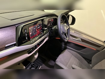 Used Volkswagen Multivan 2025 for sale - 77061493: Photo