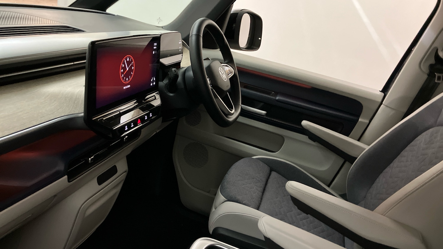 Used Volkswagen ID.Buzz 2023 for sale - 76859004: Photo 2