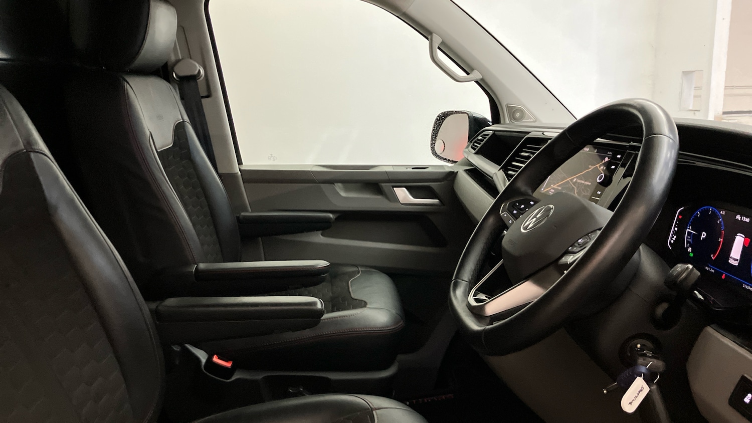 Used Volkswagen Transporter 2022 for sale - 77151870: Photo 15