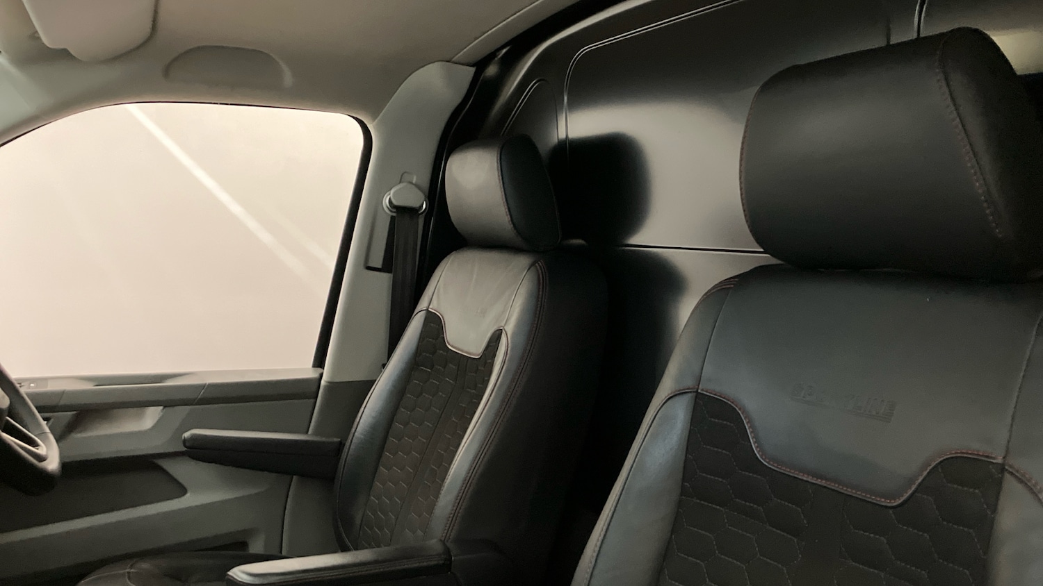 Used Volkswagen Transporter 2022 for sale - 77151870: Photo 16