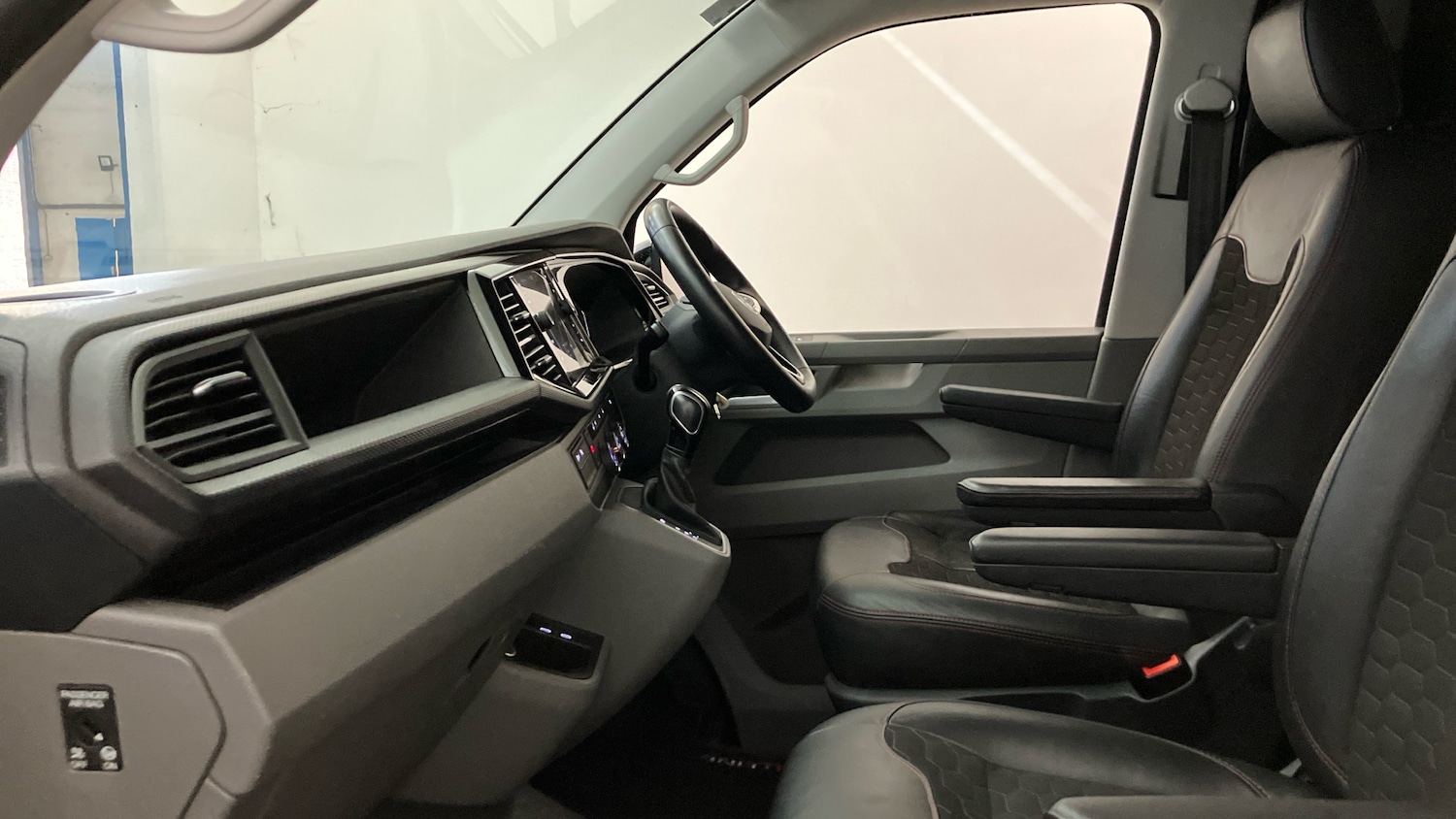 Used Volkswagen Transporter 2022 for sale - 77151870: Photo 23