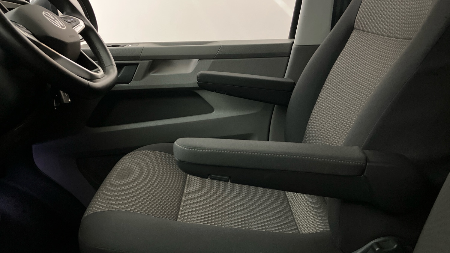 Used Volkswagen Transporter 2023 for sale - 76206509: Photo 24