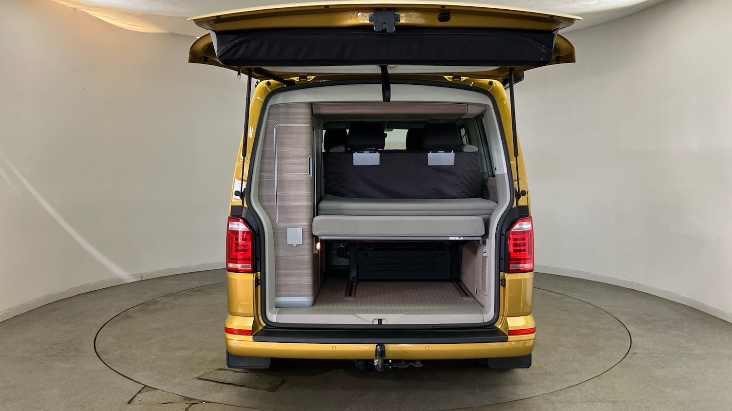 Used Volkswagen California 2019 for sale - 76979651: Photo 40