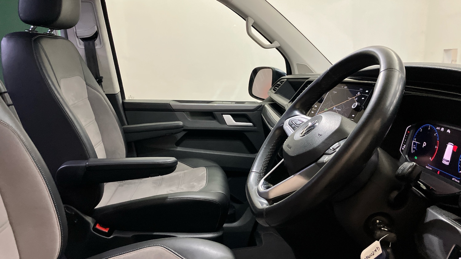 Used Volkswagen Caravelle 2020 for sale - 76329537: Photo 15