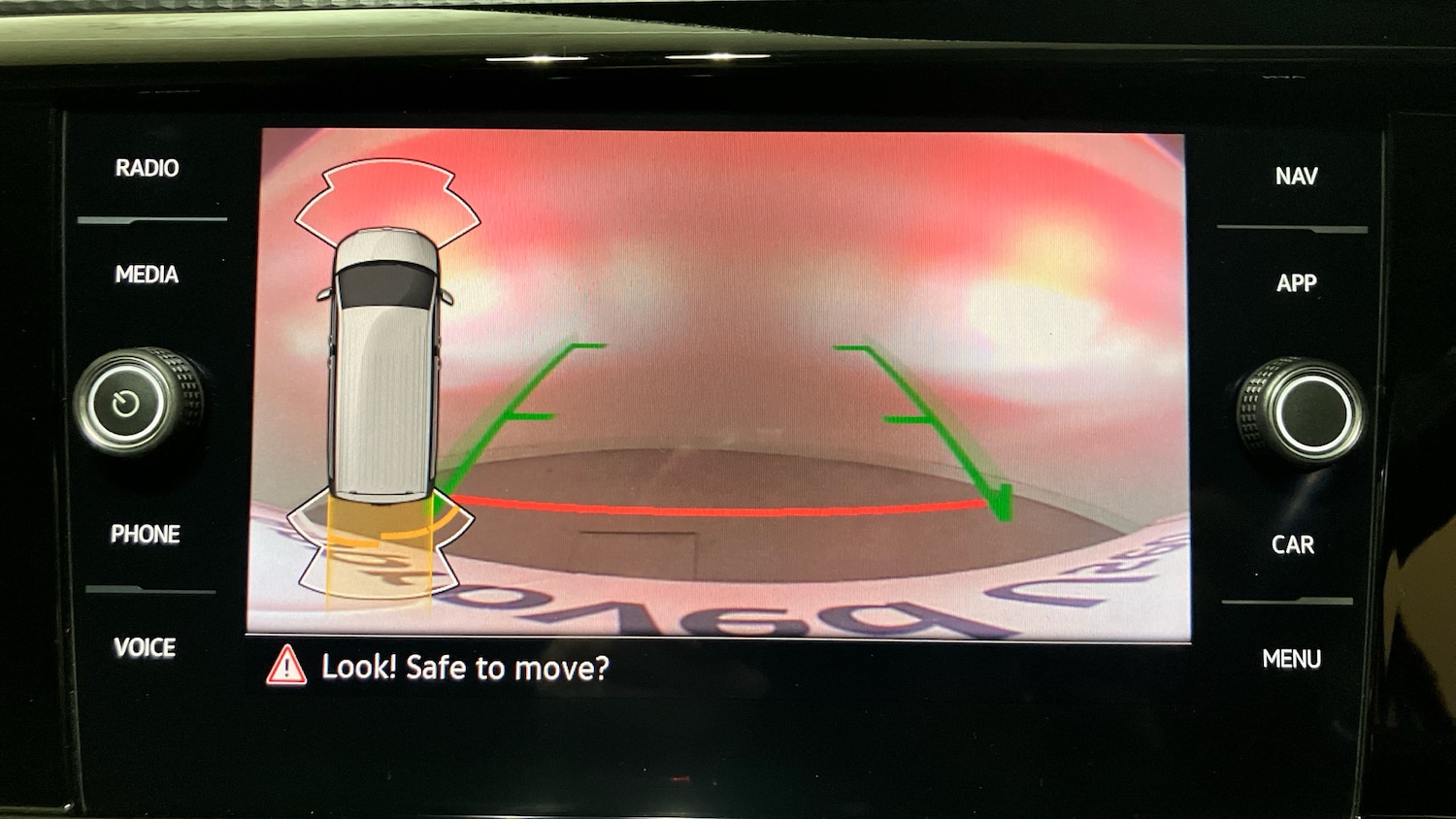 Used Volkswagen Caravelle 2020 for sale - 76329537: Photo 21