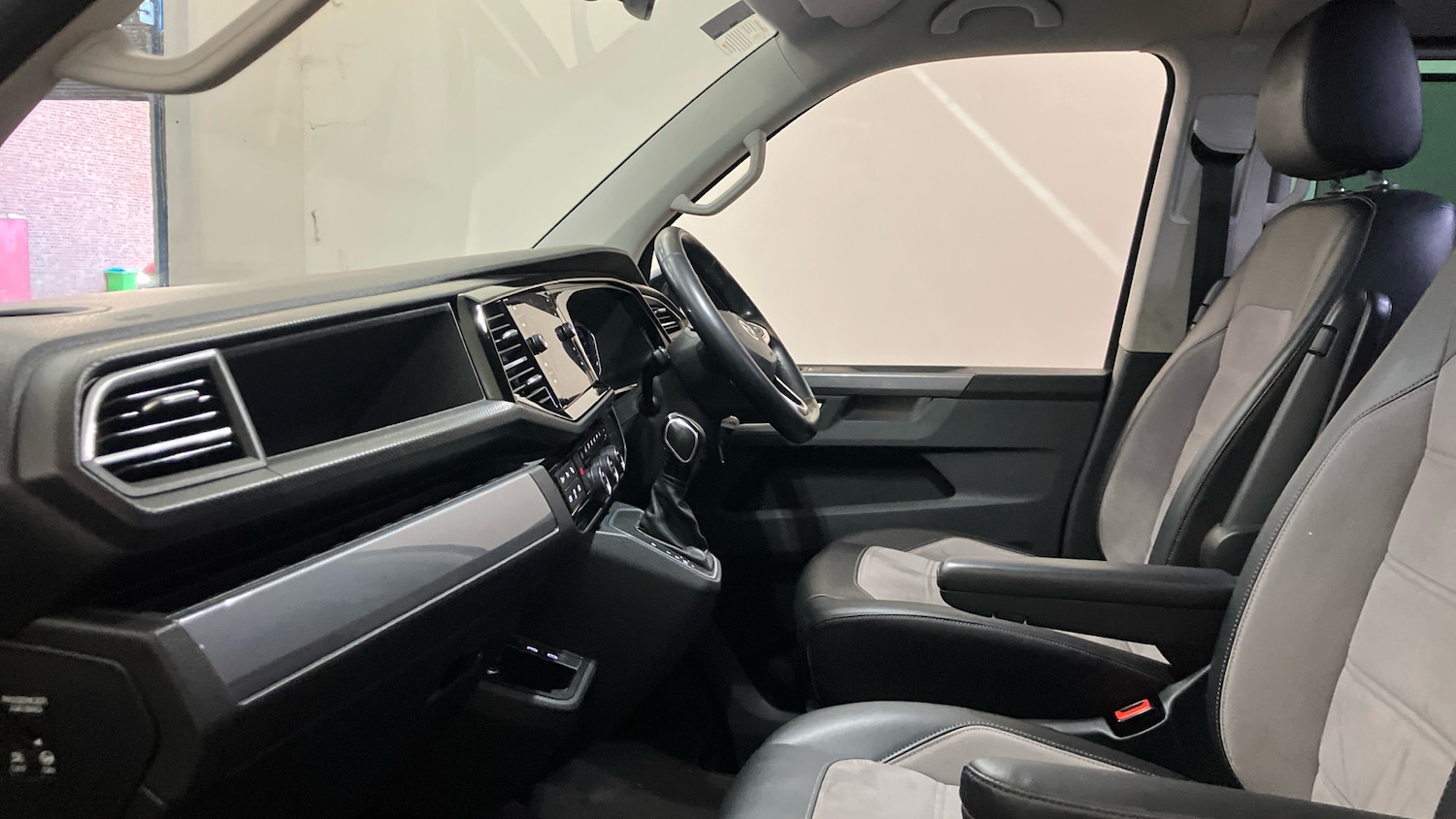 Used Volkswagen Caravelle 2020 for sale - 76329537: Photo 23