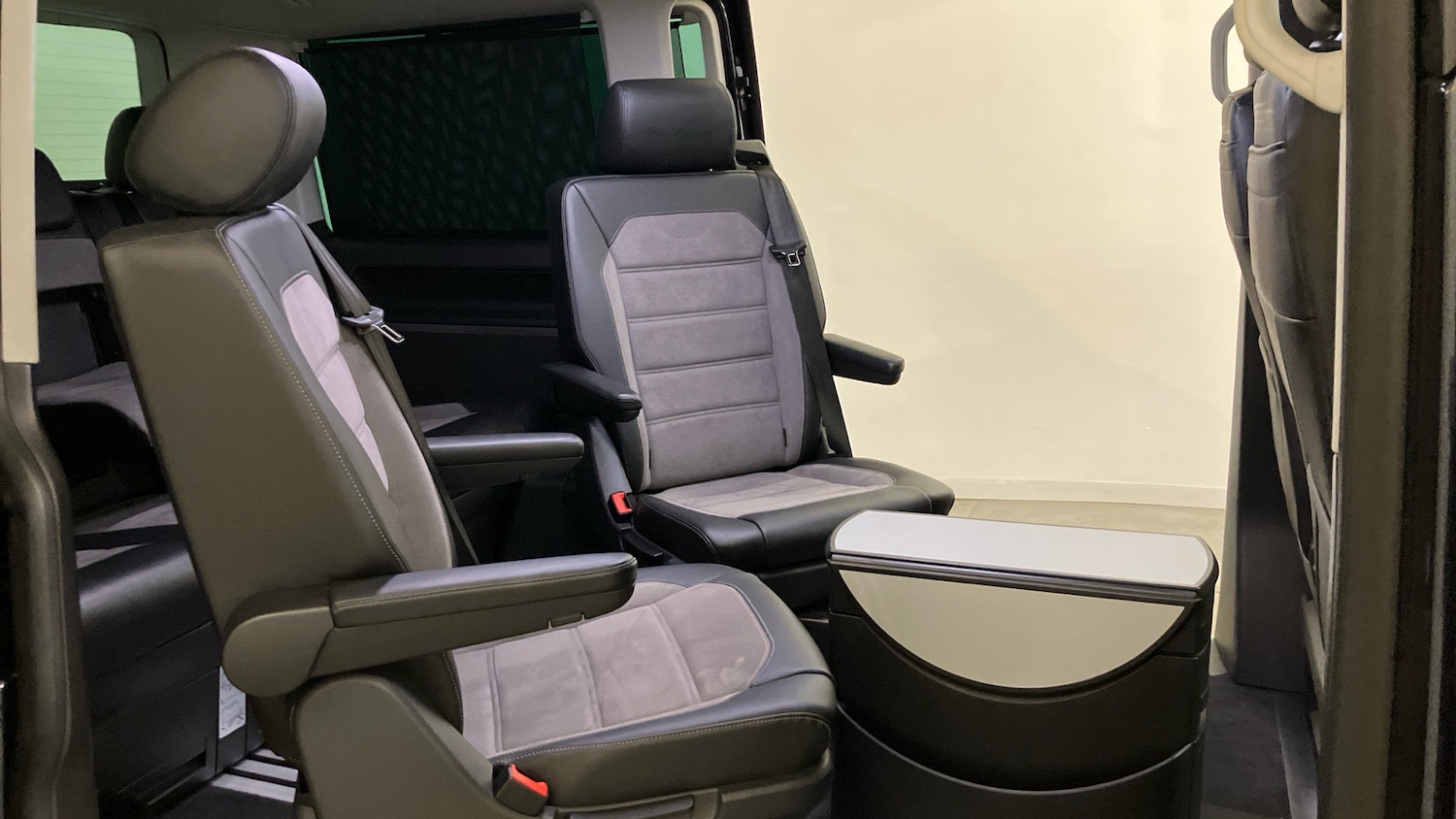 Used Volkswagen Caravelle 2020 for sale - 76329537: Photo 29