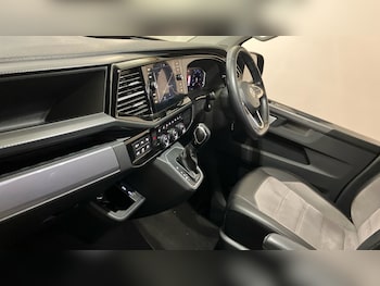Used Volkswagen Caravelle 2020 for sale - 76329537: Photo