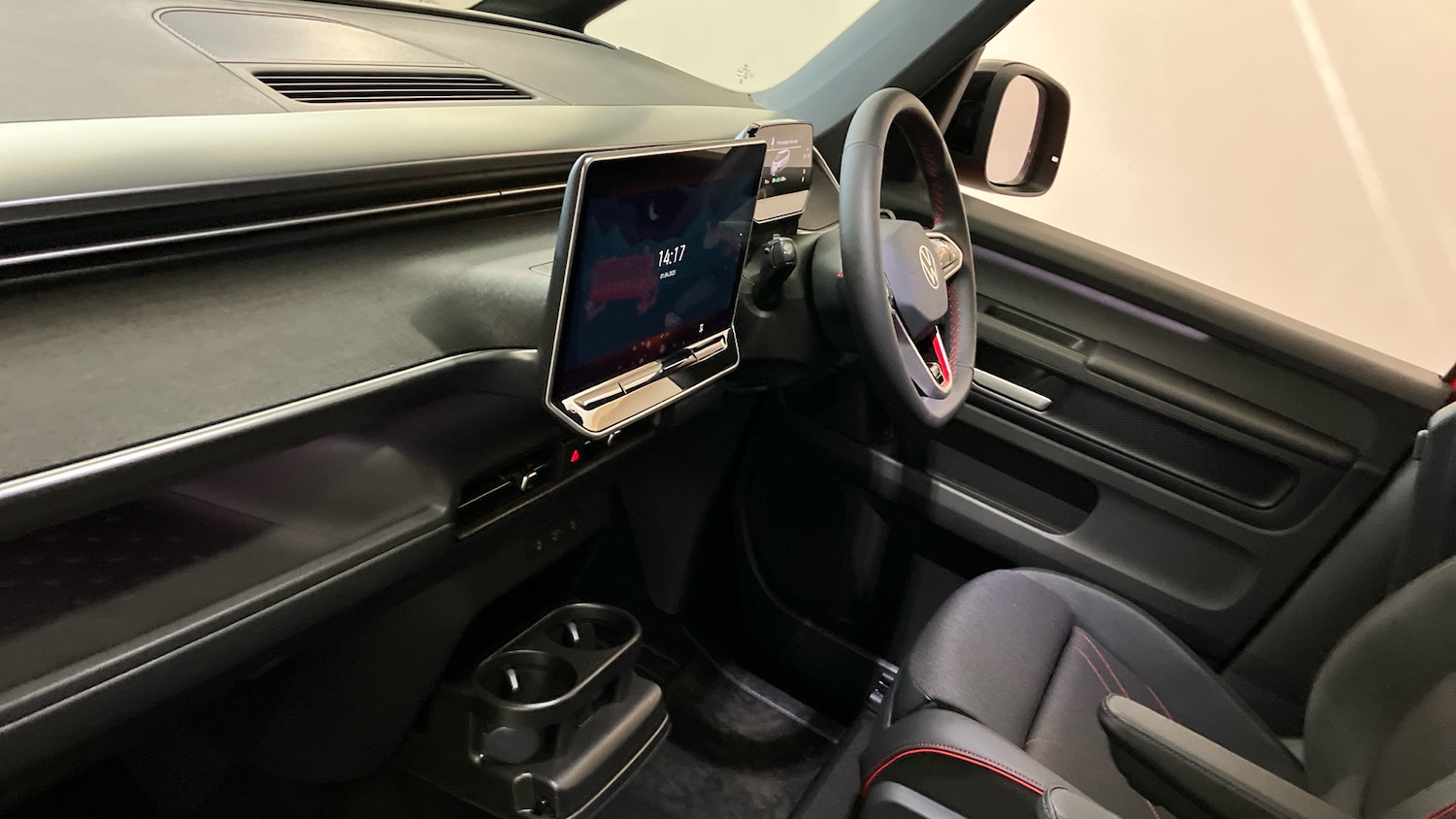 Used Volkswagen ID.Buzz 2025 for sale - 76761925: Photo 2