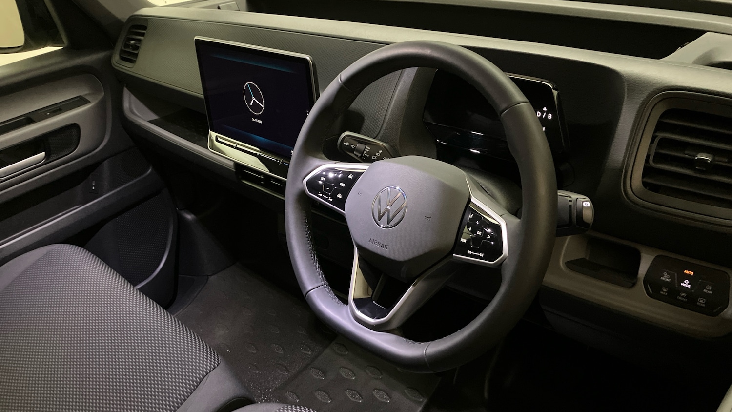 Used Volkswagen ID.Buzz 2025 for sale - 76776324: Photo 6