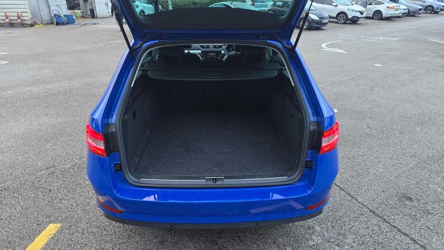 Used Skoda Superb for sale - 77859338: Photo 11