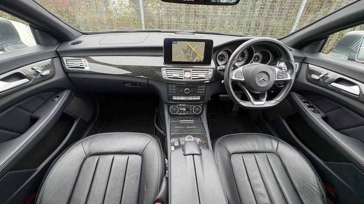 Used Mercedes-Benz CLS 2017 for sale - 77972605: Photo 17