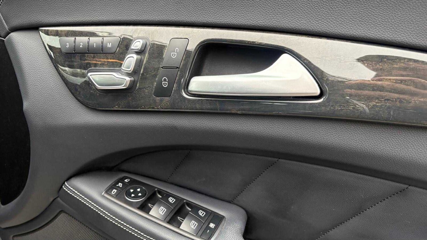 Used Mercedes-Benz CLS 2017 for sale - 77972605: Photo 19