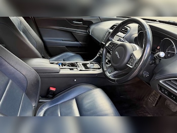 Used Jaguar XE 2015 for sale - 78651451: Photo