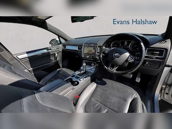 Used Volkswagen Touareg 2016 for sale - 78389055: Photo