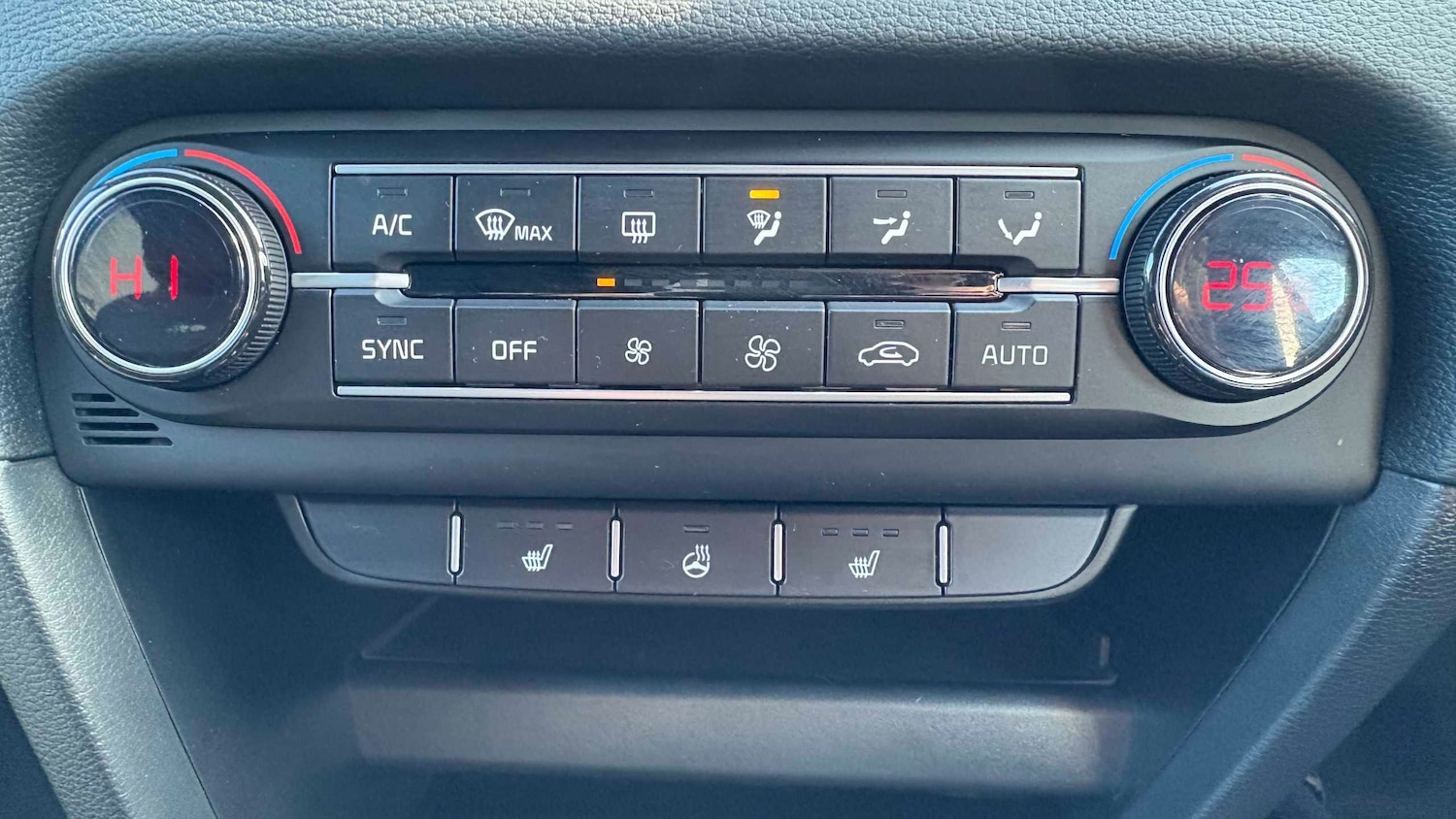 Used Kia Ceed 2025 for sale - 78052161: Photo 10