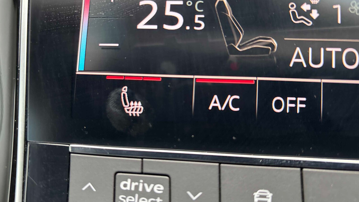 Used Audi Q7 2023 for sale - 78208868: Photo 32