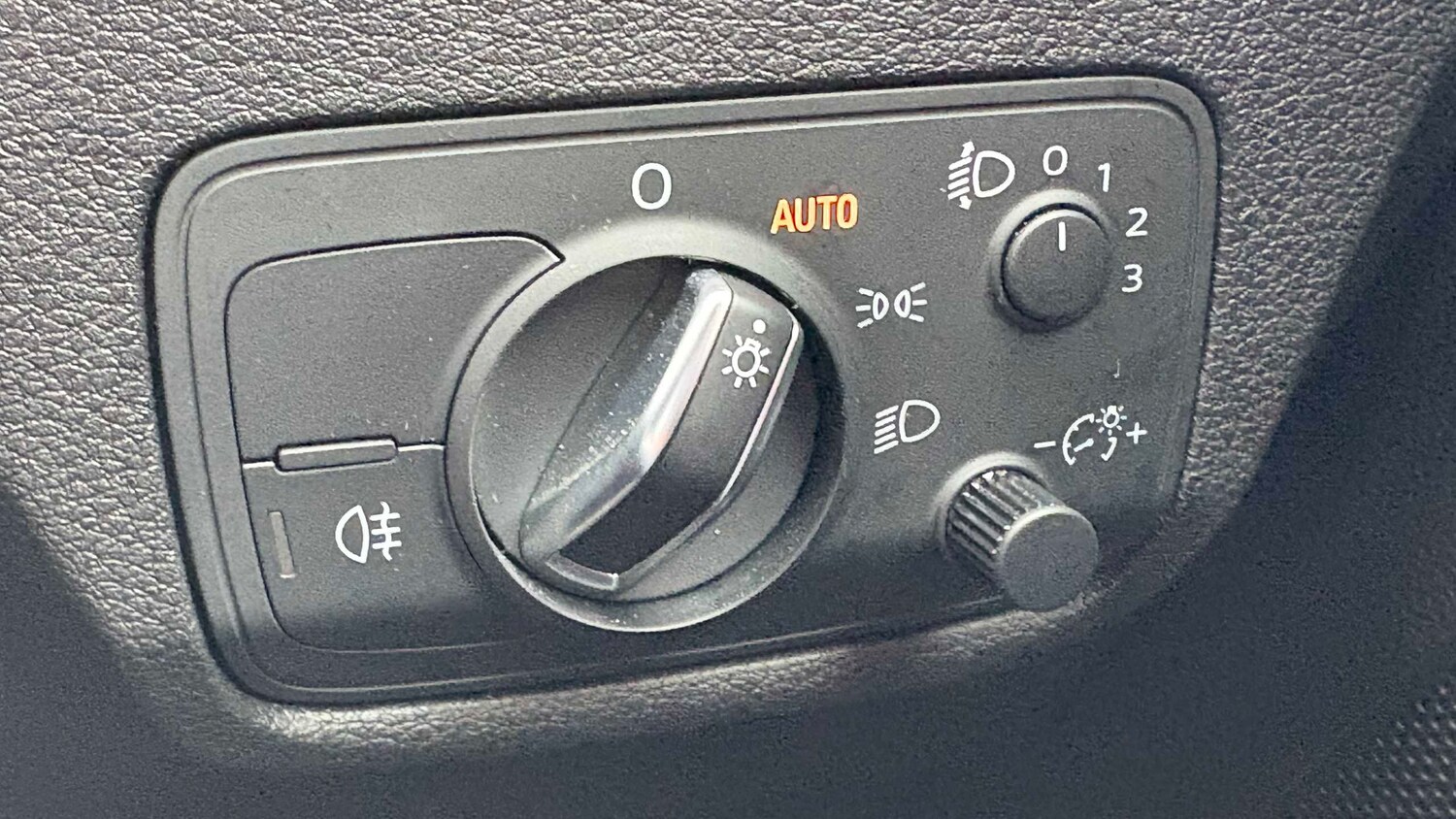 Used Audi Q2 2017 for sale - 77857165: Photo 13